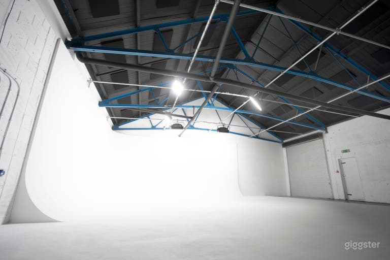  Infinity cove, showing roller shutter / drive-in access 