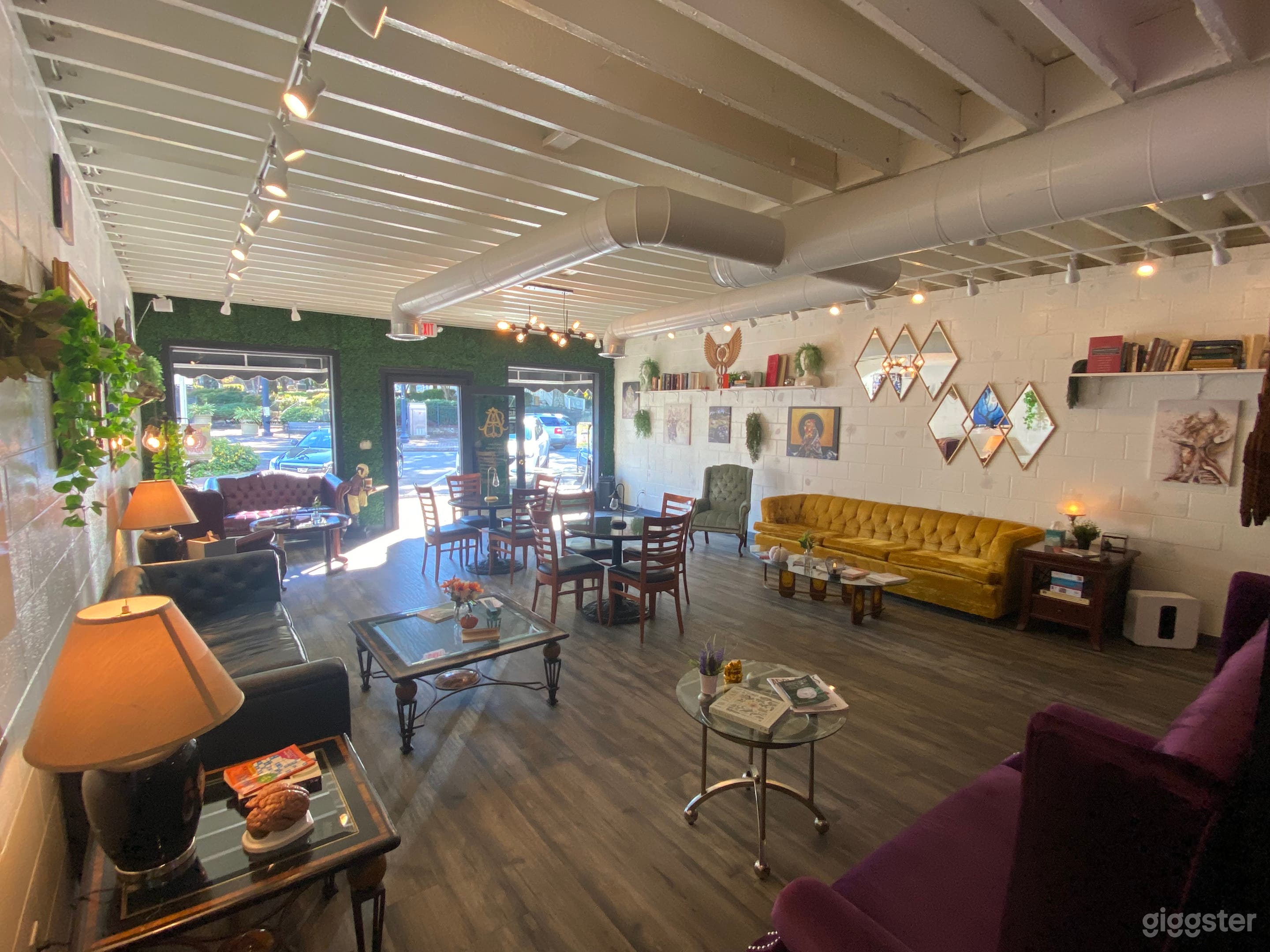 Sober Bar &amp; Coffee Shop Photo 4