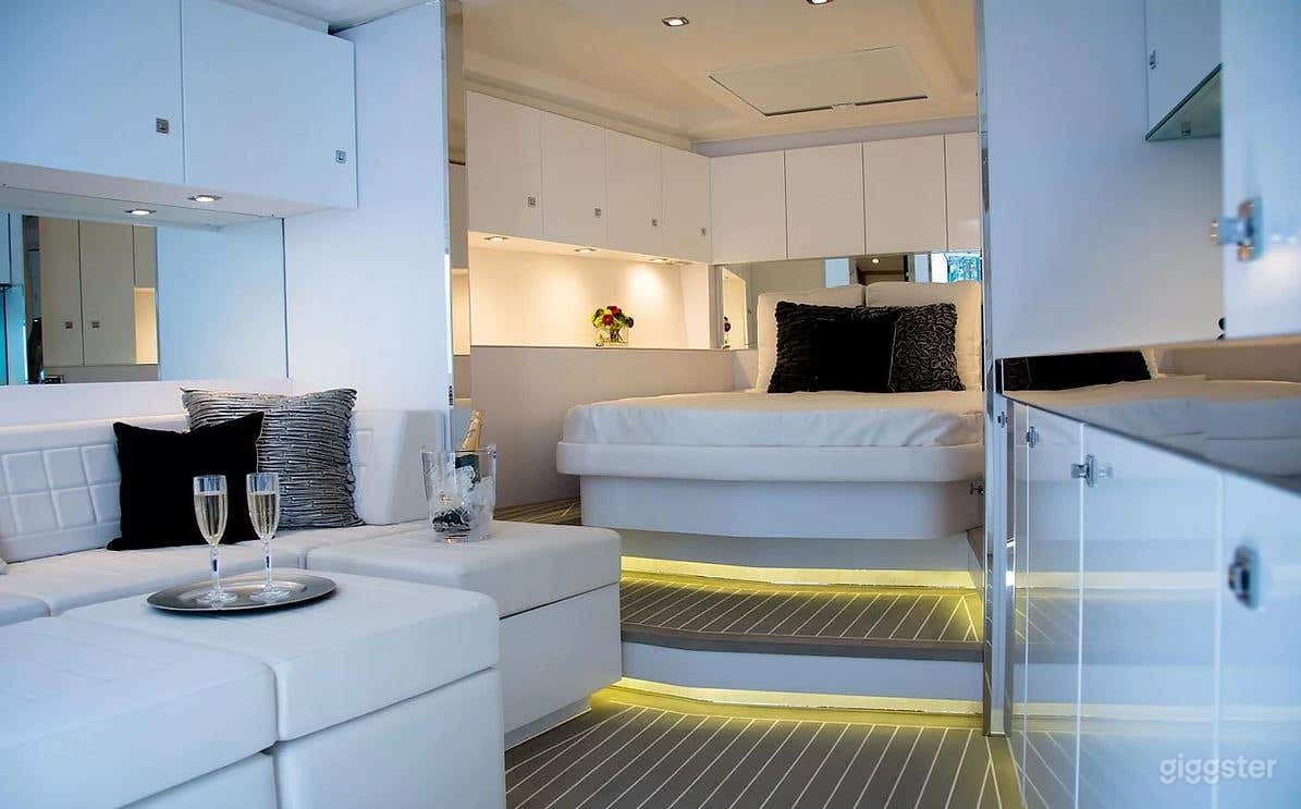 55 Ft Van Dutch Luxury Yacht Photo 3