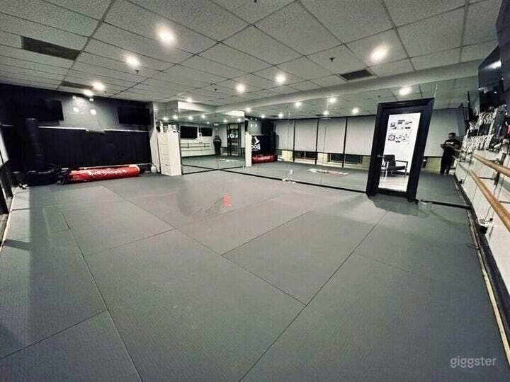 900 sq.ft. Modern Training Room  Photo 1