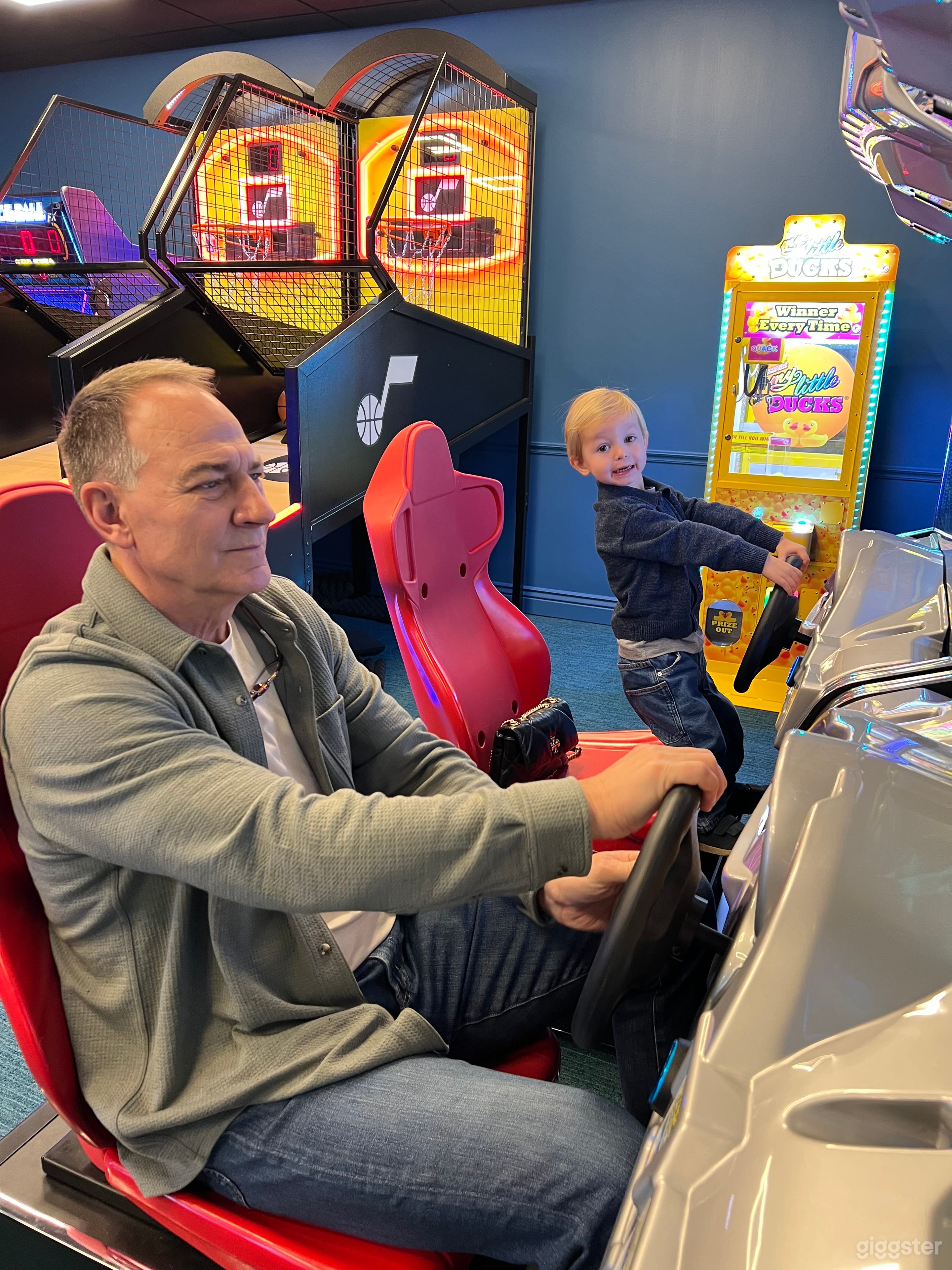 Indoor Mini Golf and Drinks Venue Photo 4