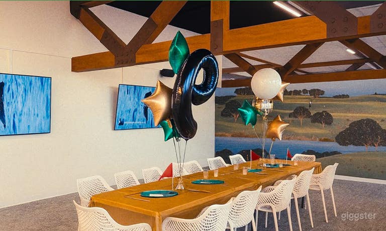  Indoor Mini Golf and Drinks Venue 