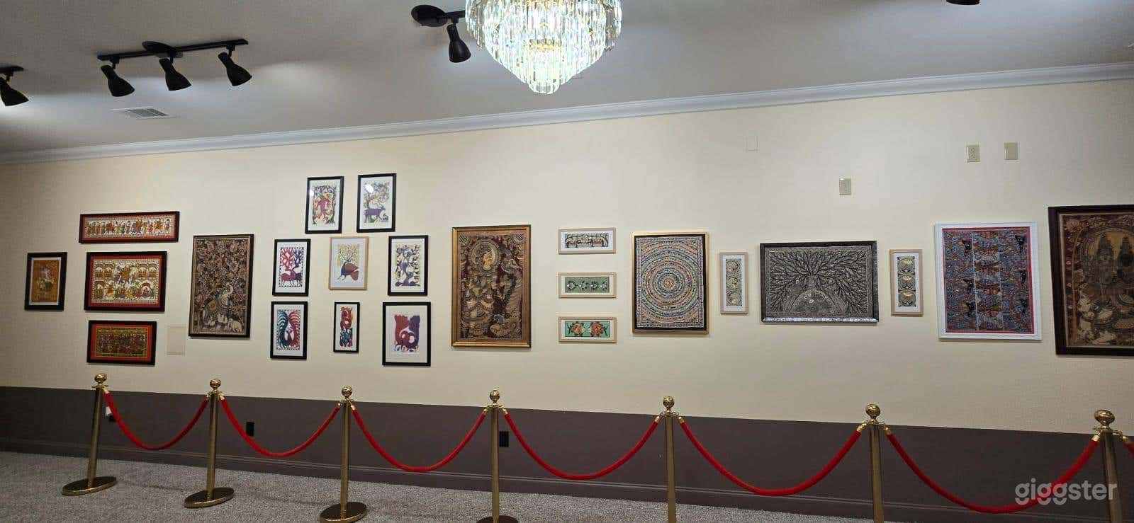 Elegant Art Gallery &amp; Creative Studio in Frisco Downtown Photo 4