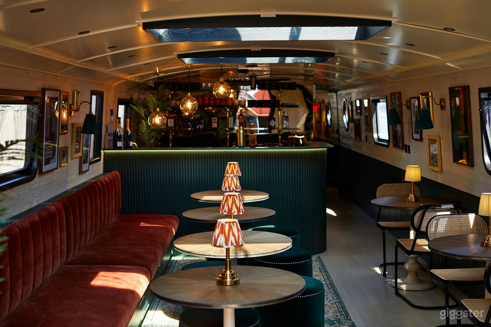 Canary Wharf Jazz Bar Boat Photo 1