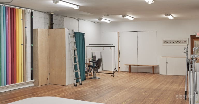  Really Big Photo Studio 