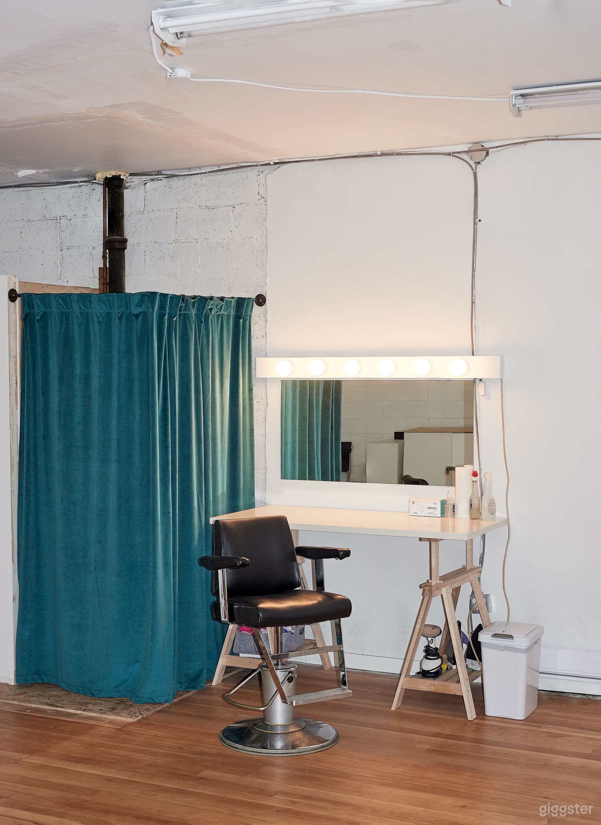 The makeup station and change room