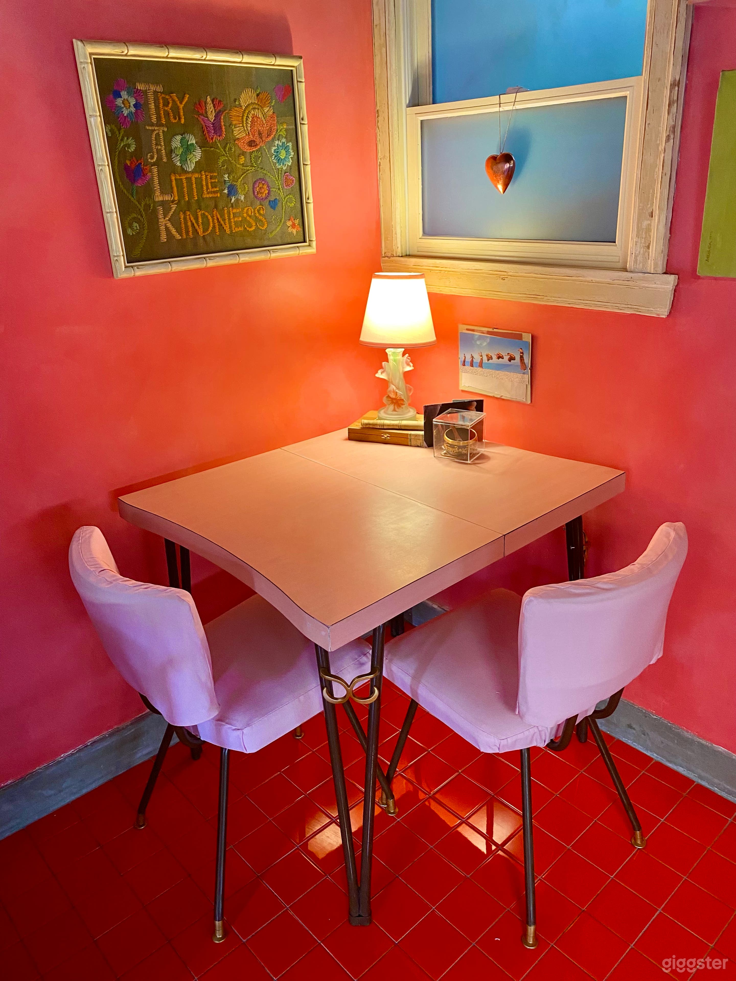 Cinematic Studio + Mature Garden Oasis in Hollywood Photo 3