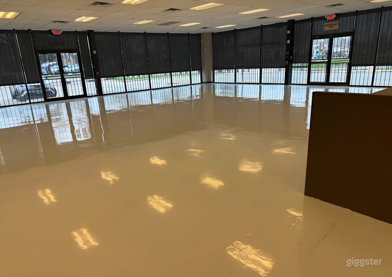  Spacious 3,600 sq. ft. Event Venue with Free Parking 