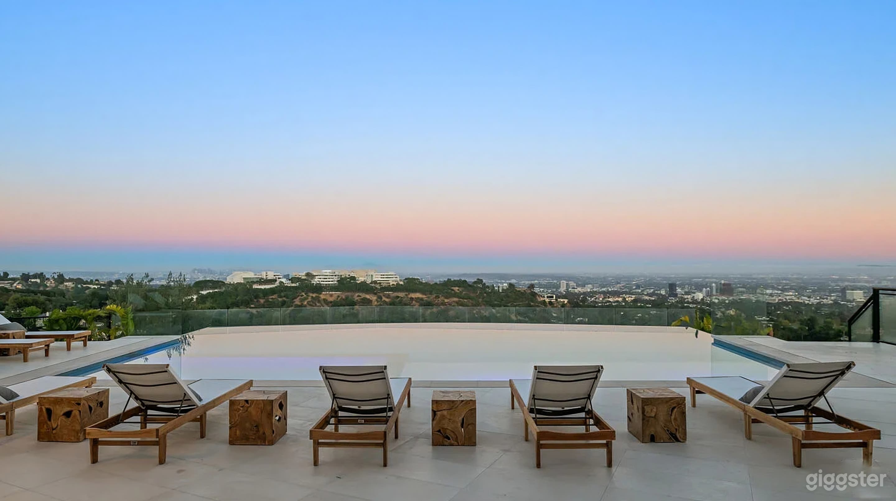 LUXE OVERLOOKING POOL Photo 3