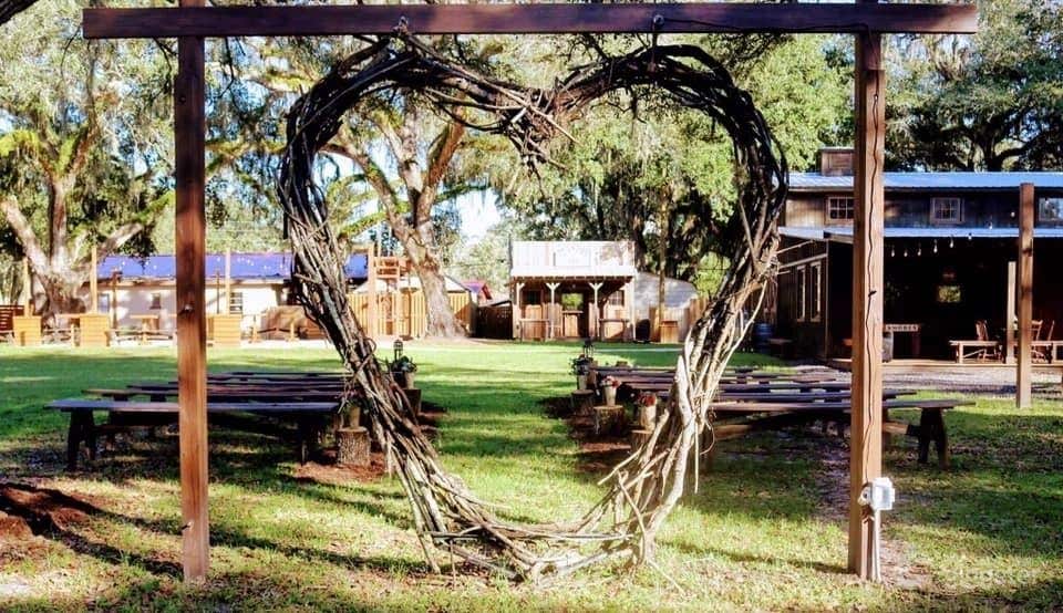 Rustic Barn Venue with Beautiful Courtyard Photo 2