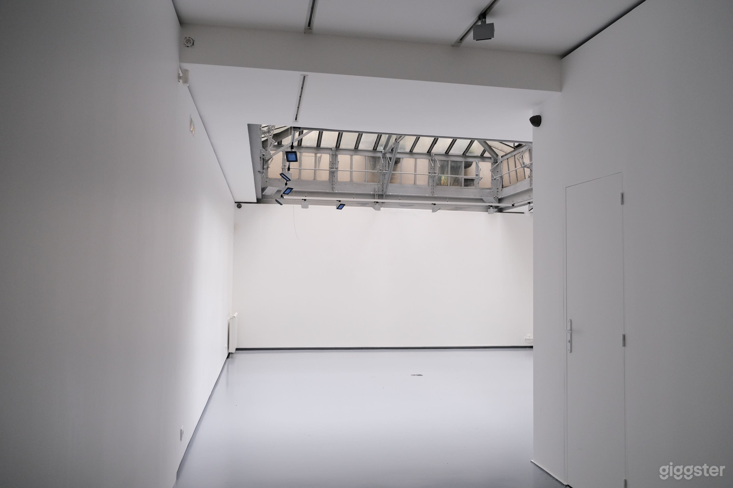 Photo de Un espace multimodal de 100 m² au cœur du Marais 4