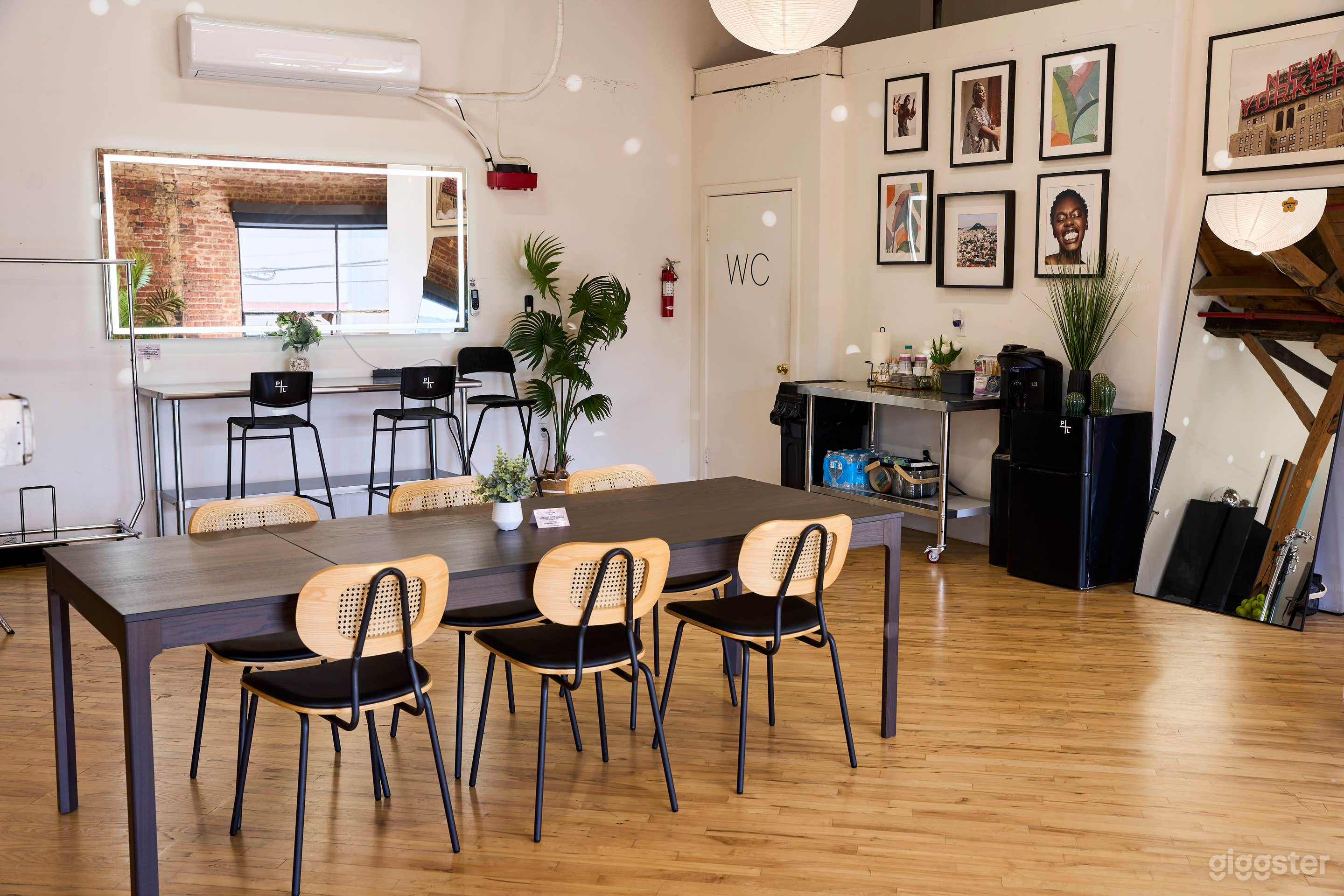 Spacious Arts District Creative Studio Space Photo 3