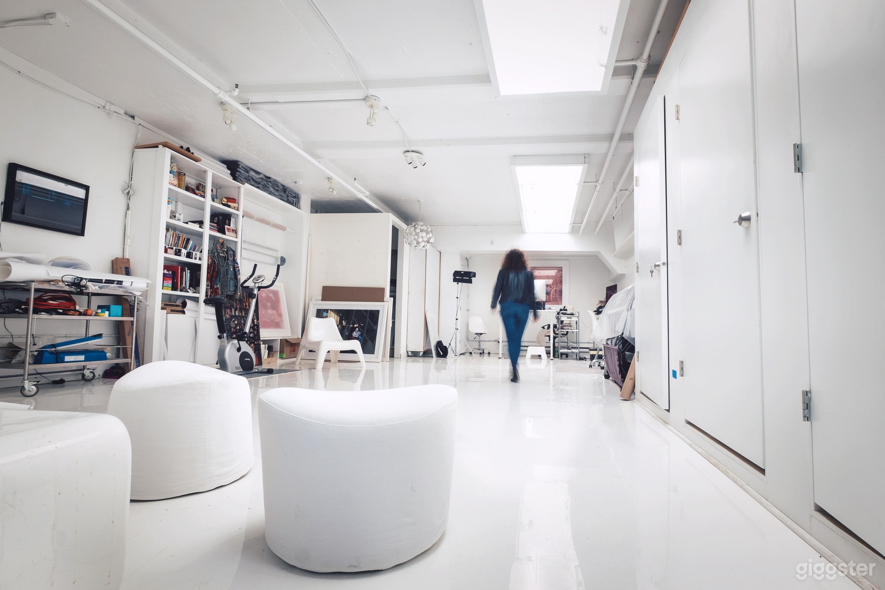 THE BUNKER STUDIO Skylights