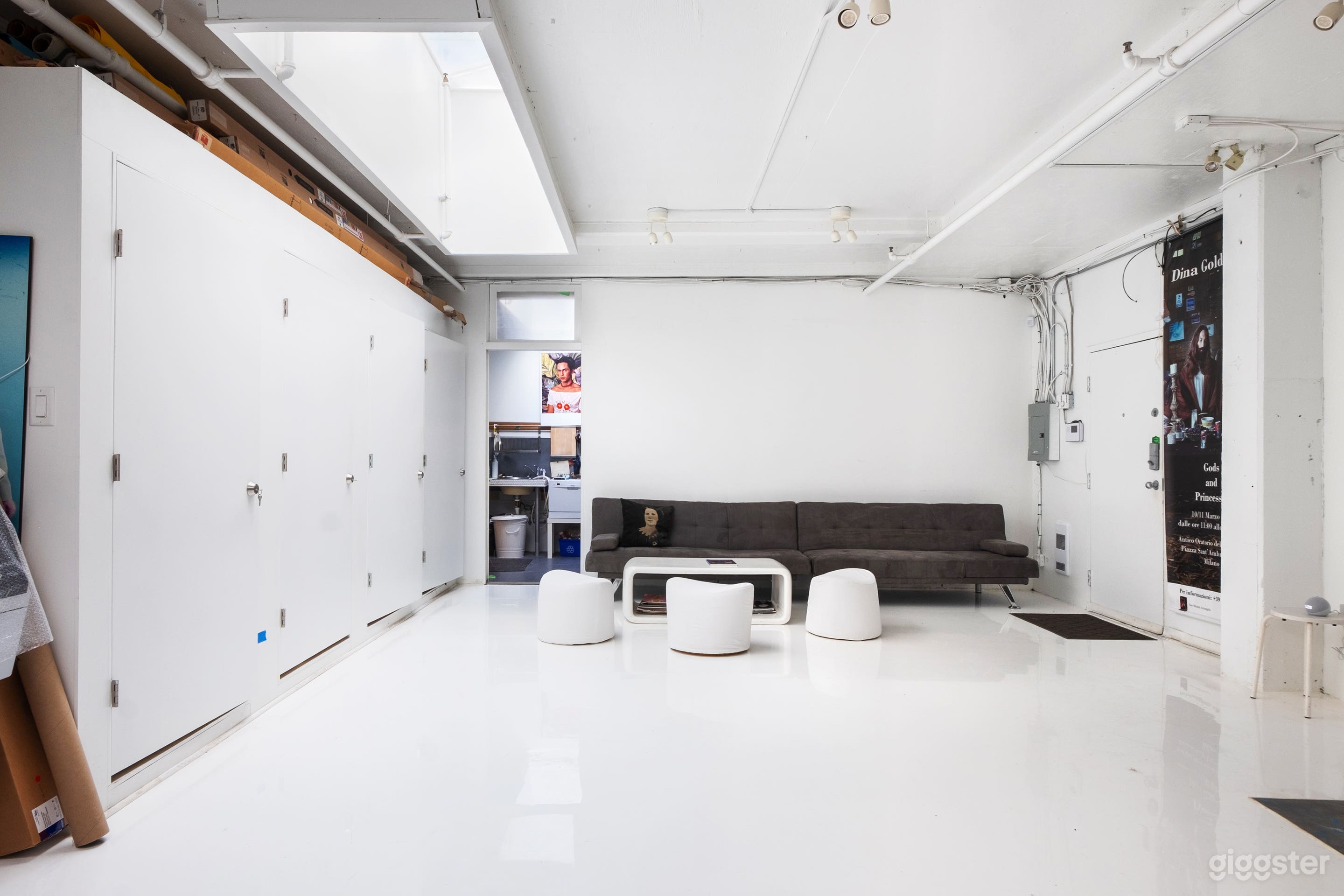 THE BUNKER STUDIO Meeting area 