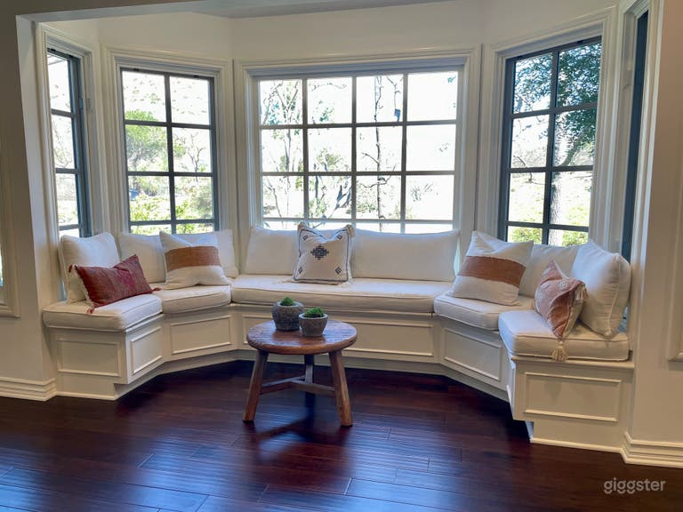  Ideal Cape Cod Country Home in Malibu Lake 