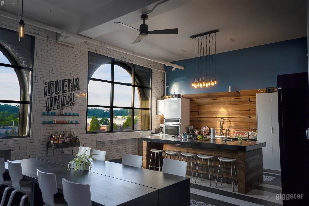 Unique Production Space with Full Kitchen  Photo 2