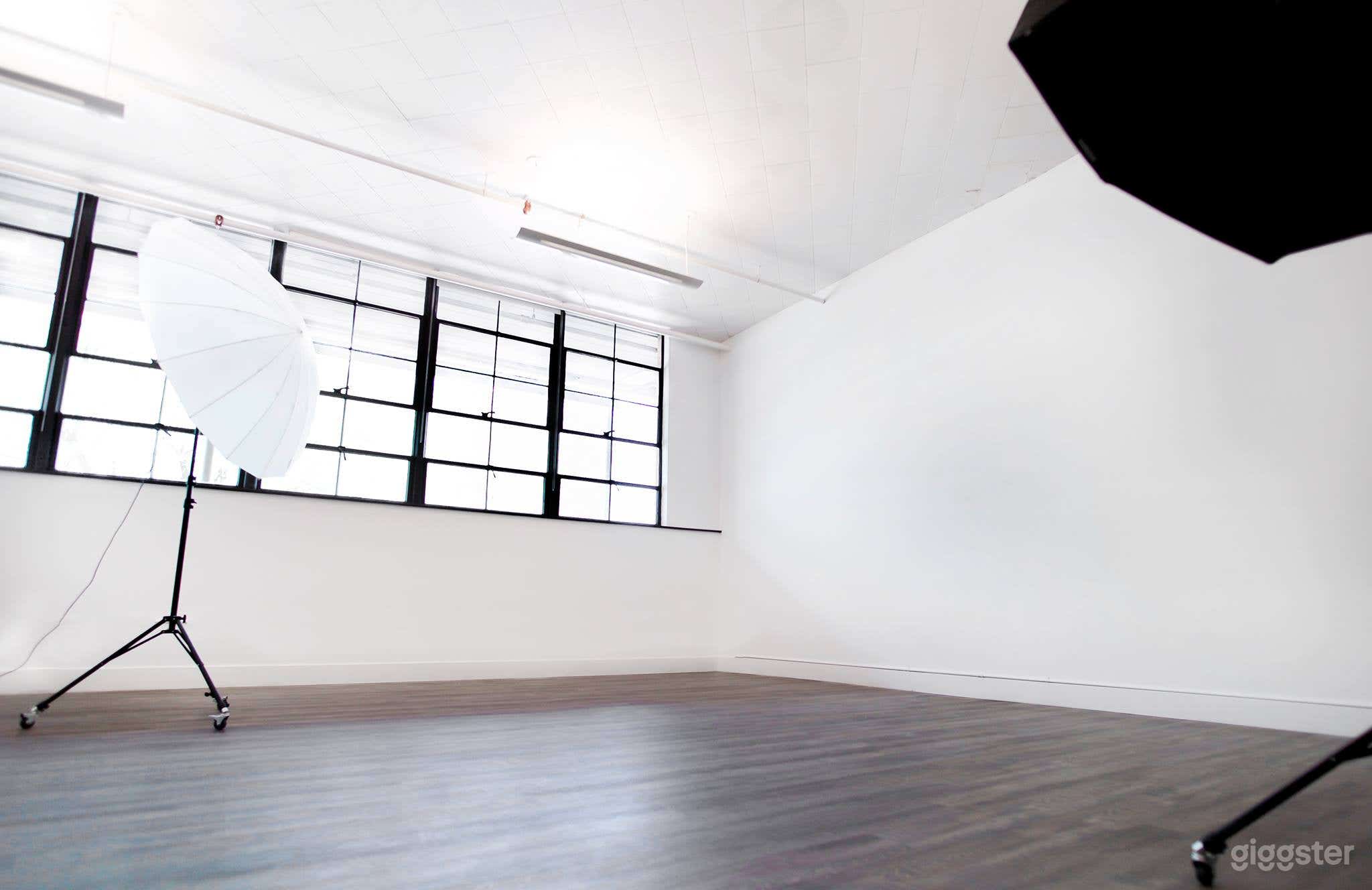 Beautiful Photography/Videography Studio Photo 3