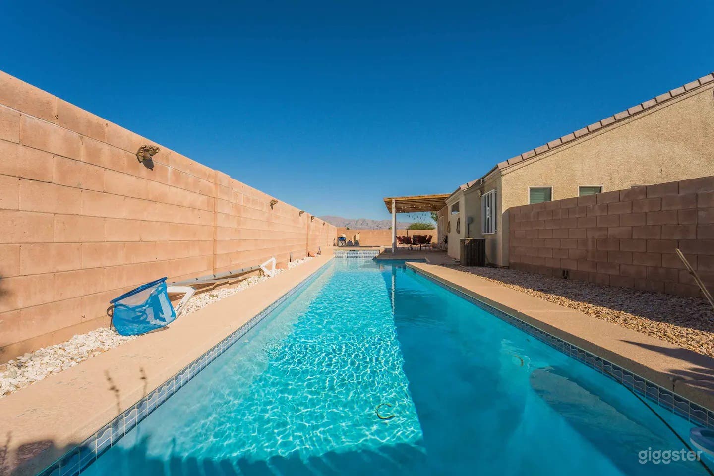 Open &amp; Airy House w/ Pool in N. Vegas Photo 3