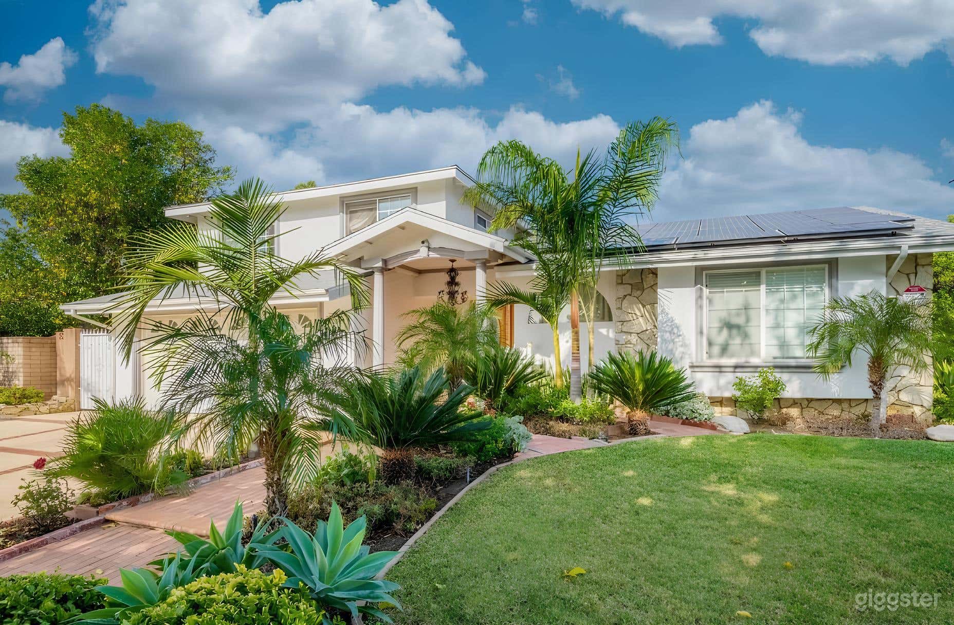 Beautiful 4BR Winnetka Home Photo 1