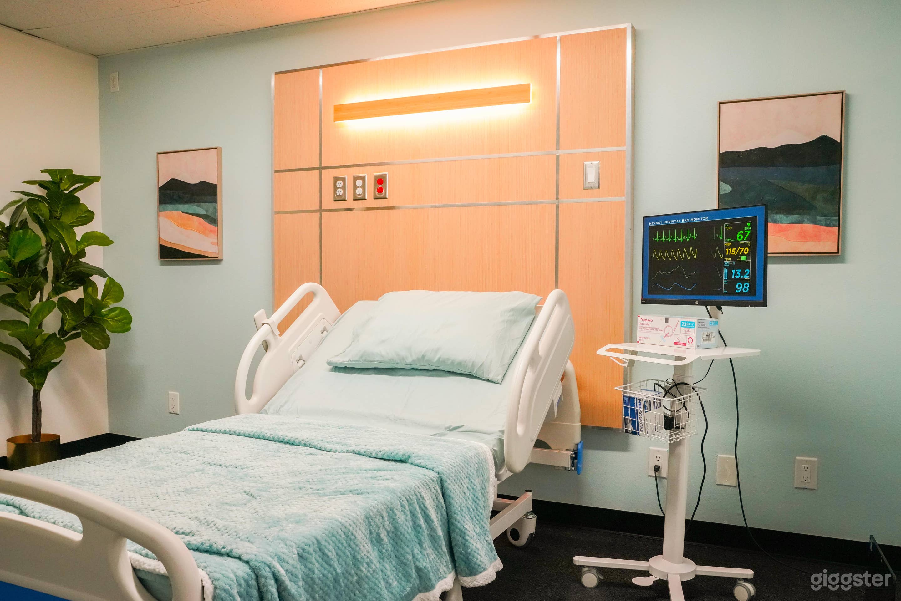 Hospital Standing Set, Hospital Room near DTLA Photo 2
