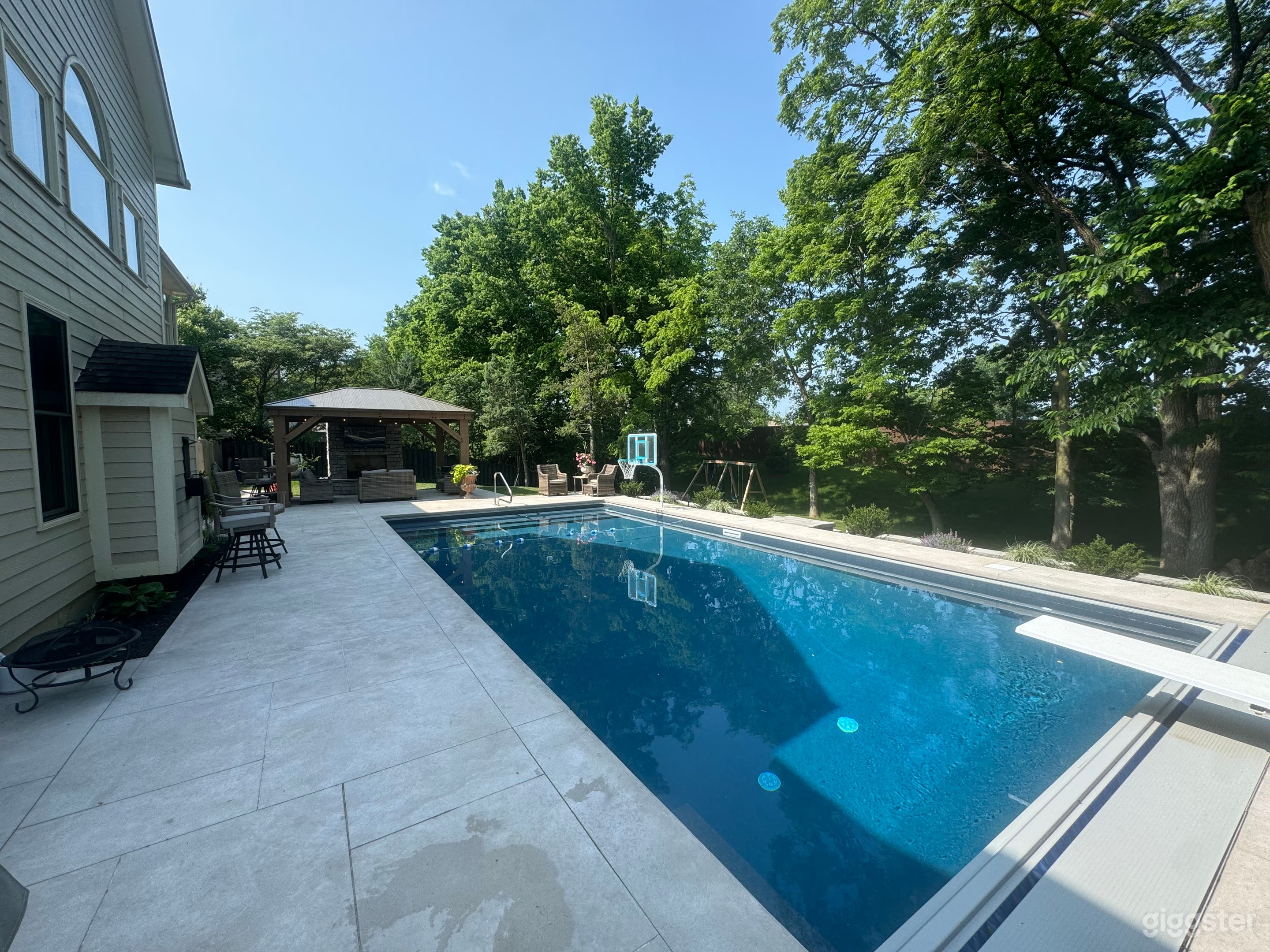 Private Pool with Spa, Patio &amp; Fireplace Photo 3