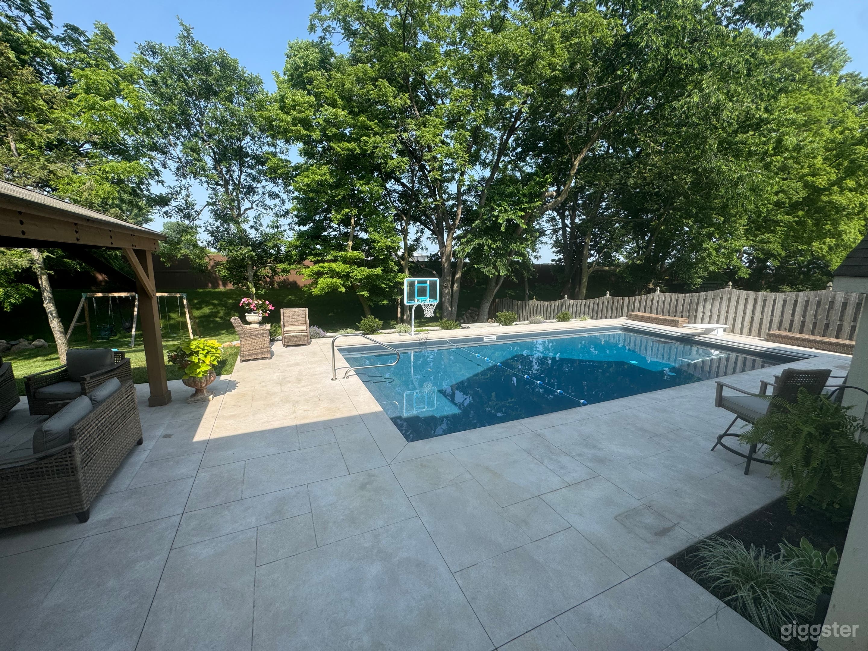 Private Pool with Spa, Patio &amp; Fireplace Photo 4