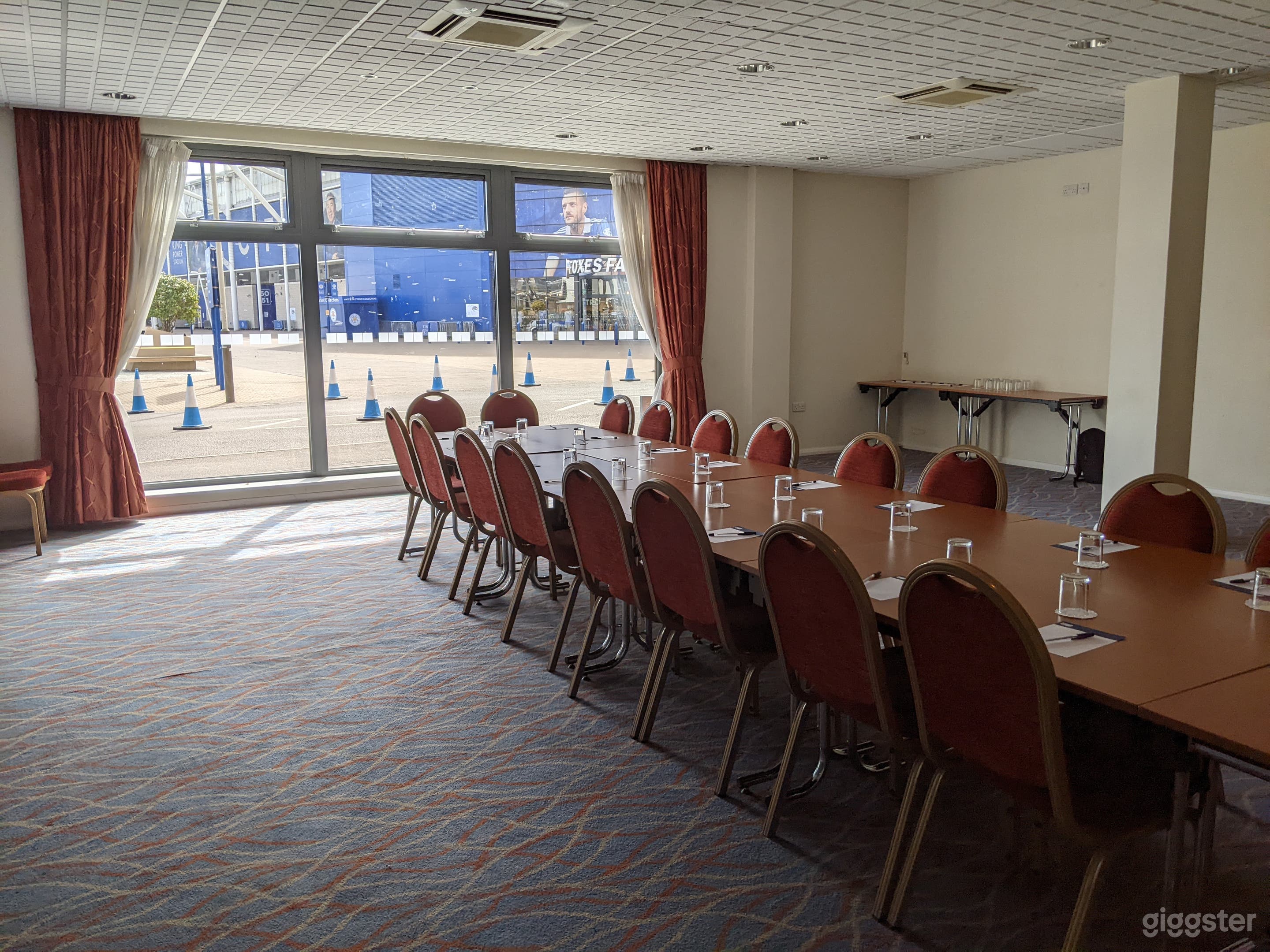 Meeting room overlooking the King Power stadium up to 40 Photo 1