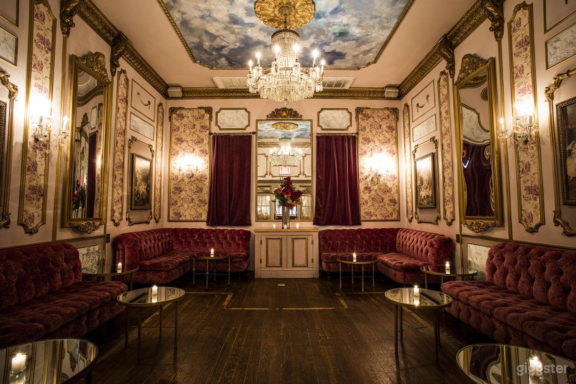 The Marie Antoinette Room Photo 1