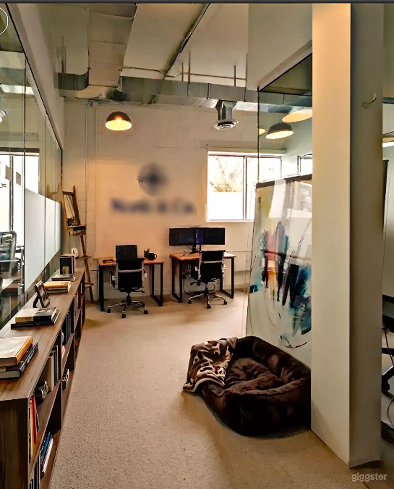 5-Person Office With Window Photo 2