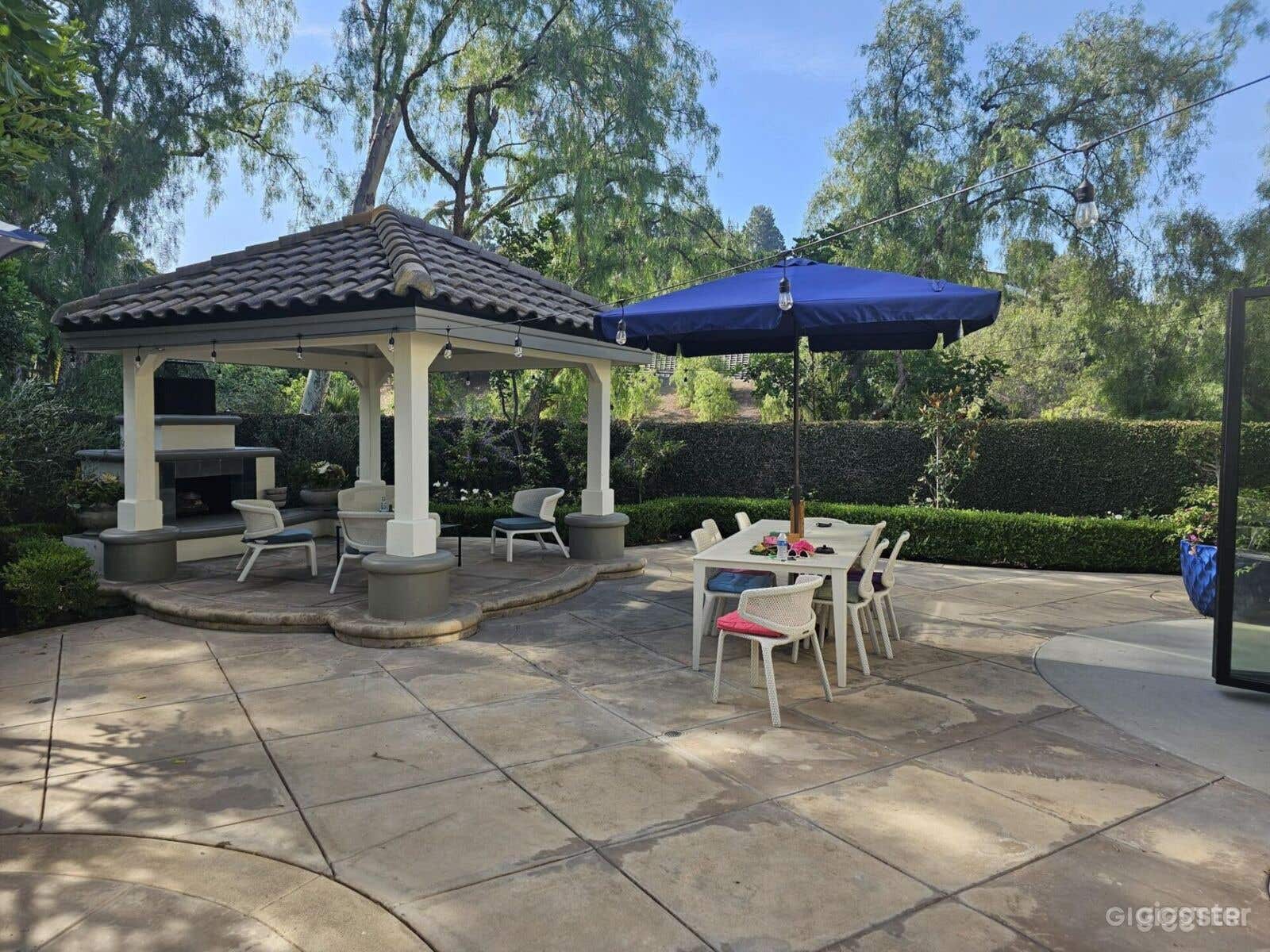 Resort-Style Pool and Setting in Orange County Photo 4