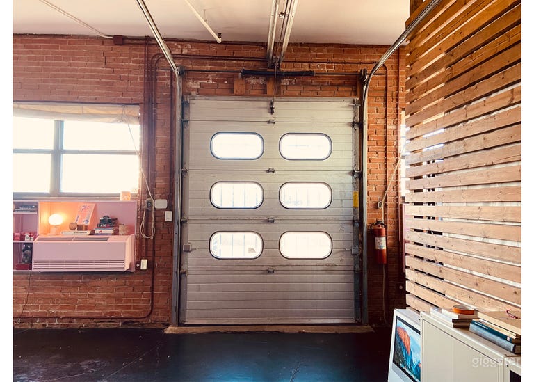  Dallas Daylight Photo Studio with Cyclorama 