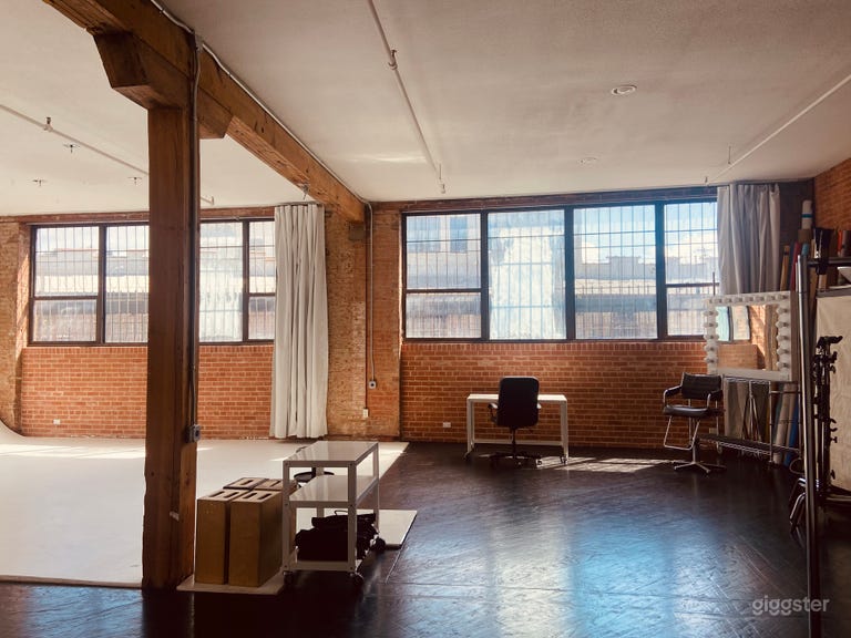  Dallas Daylight Photo Studio with Cyclorama 