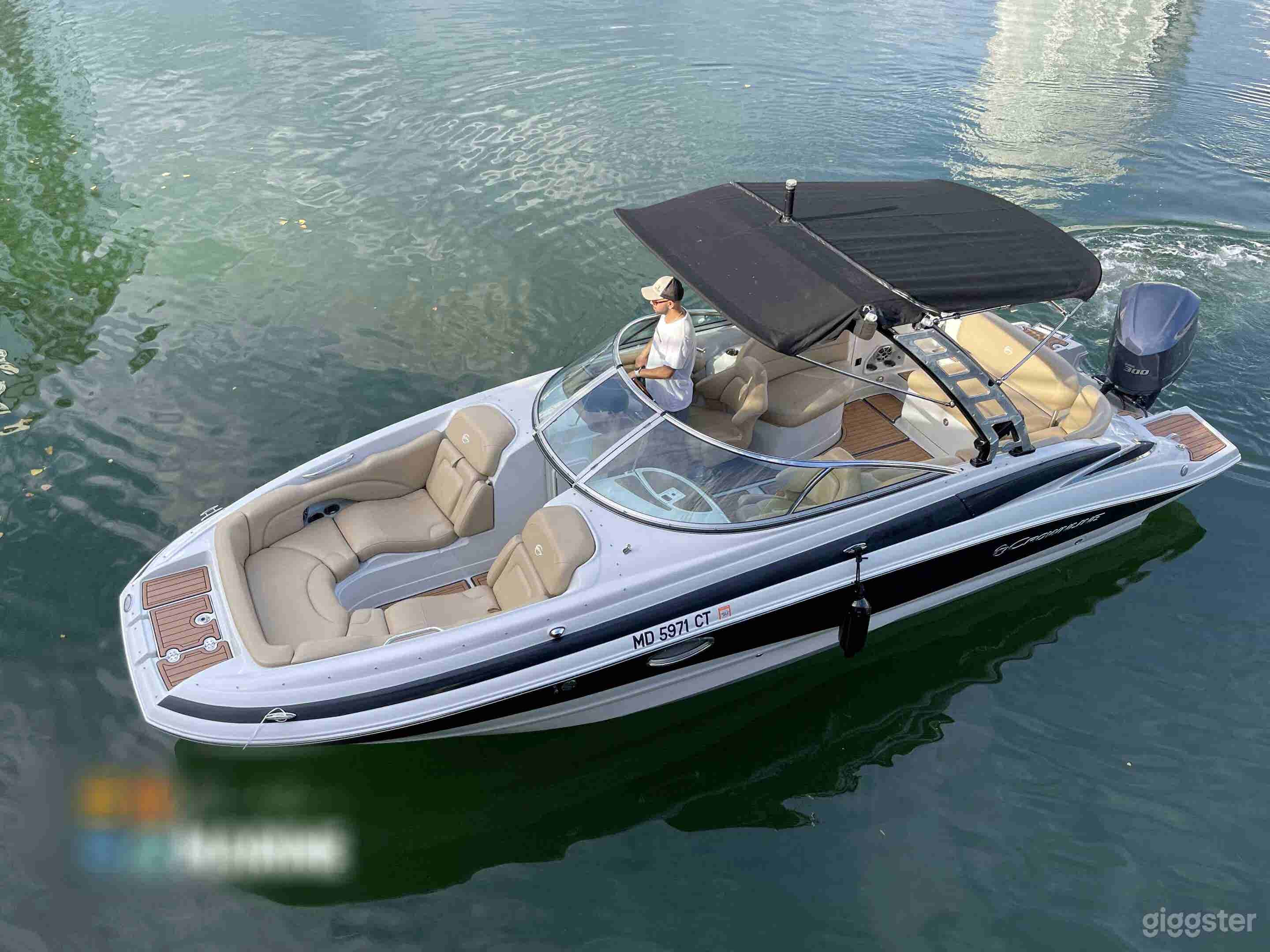 CROWNLINE E 26XS Boat Photo 1