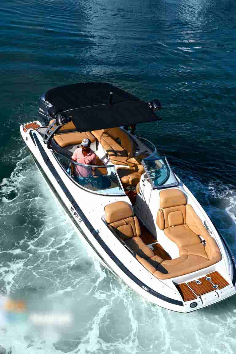  CROWNLINE E 26XS Boat 