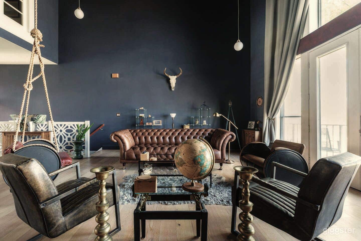 Gentleman's Lounge with Swing Photo 1