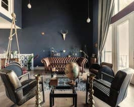  Gentleman's Lounge with Swing 