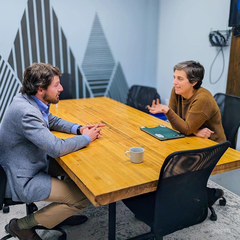  Conference Room - Private, Creative Meeting Space 