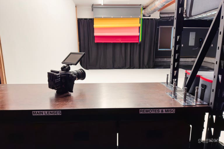  Studio de production clé en main entièrement équipé 