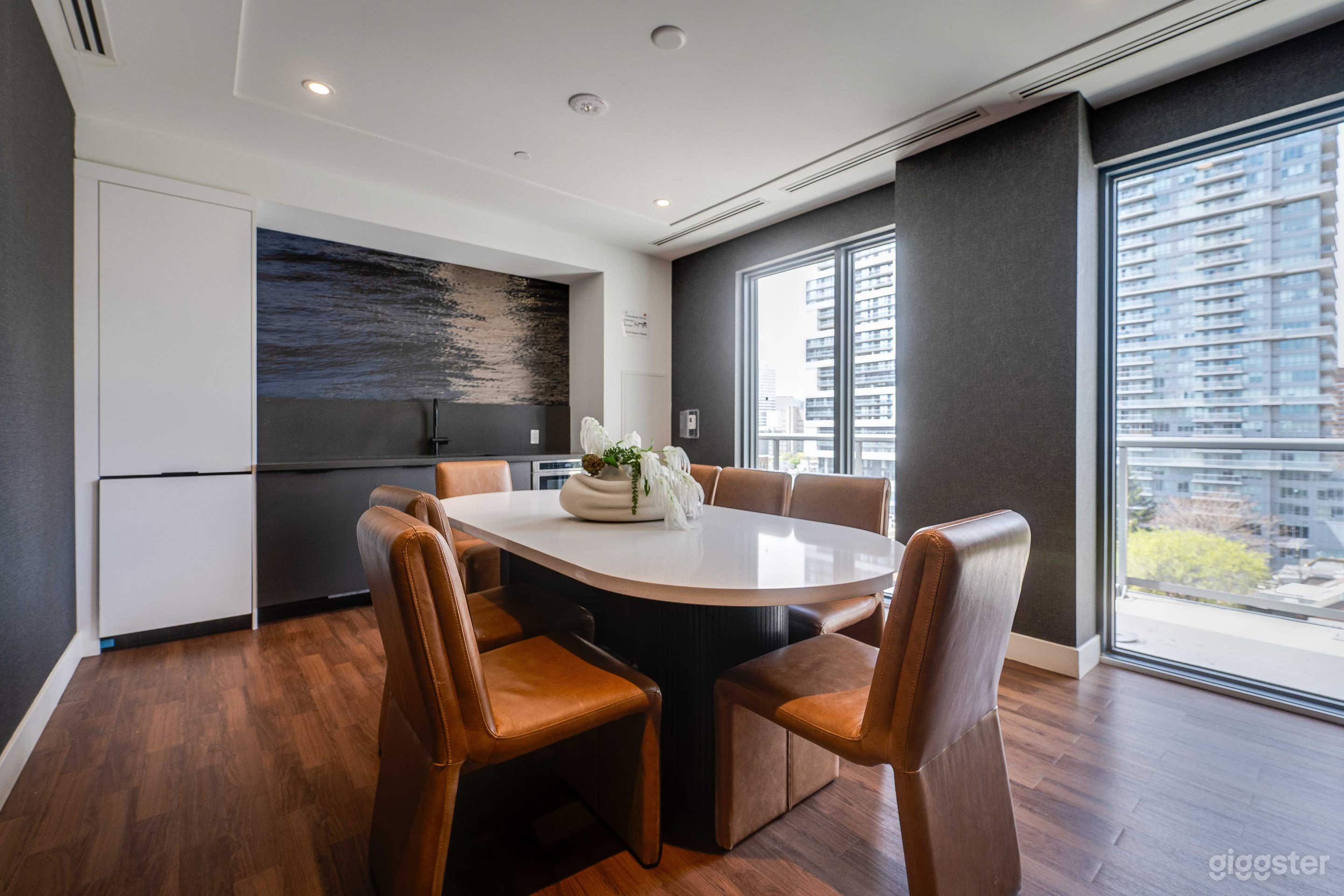 Corporate Meeting Suite W/Balcony Photo 1