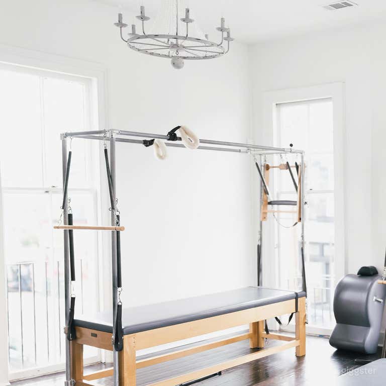  Graceful Studio Space for Pilates & Yoga 