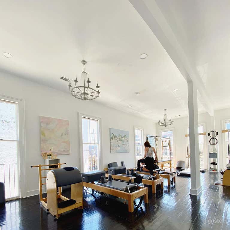  Graceful Studio Space for Pilates & Yoga 