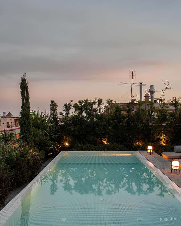  Piscina - Erfrischender Dachpool 