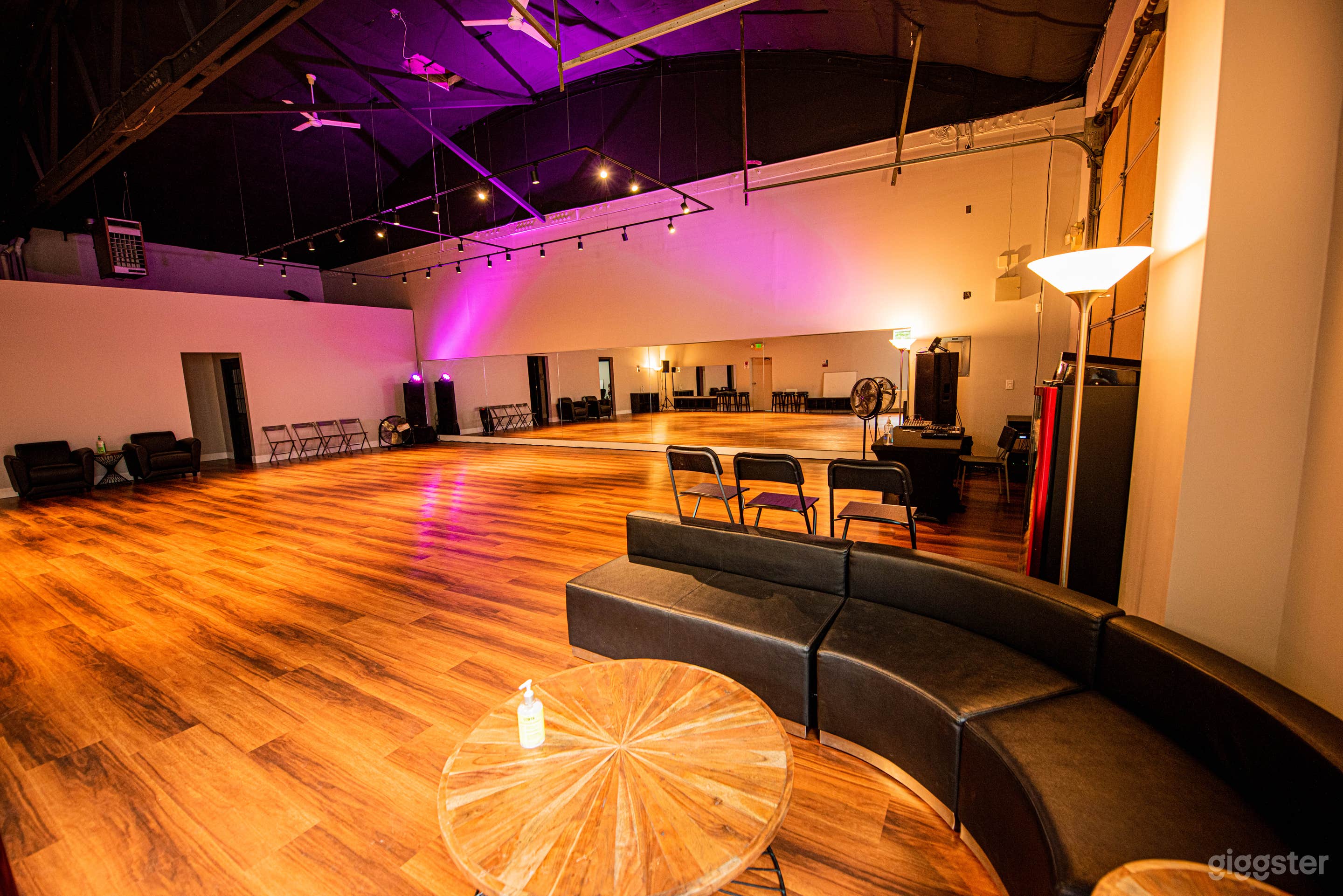 Full AV sound and lighting.