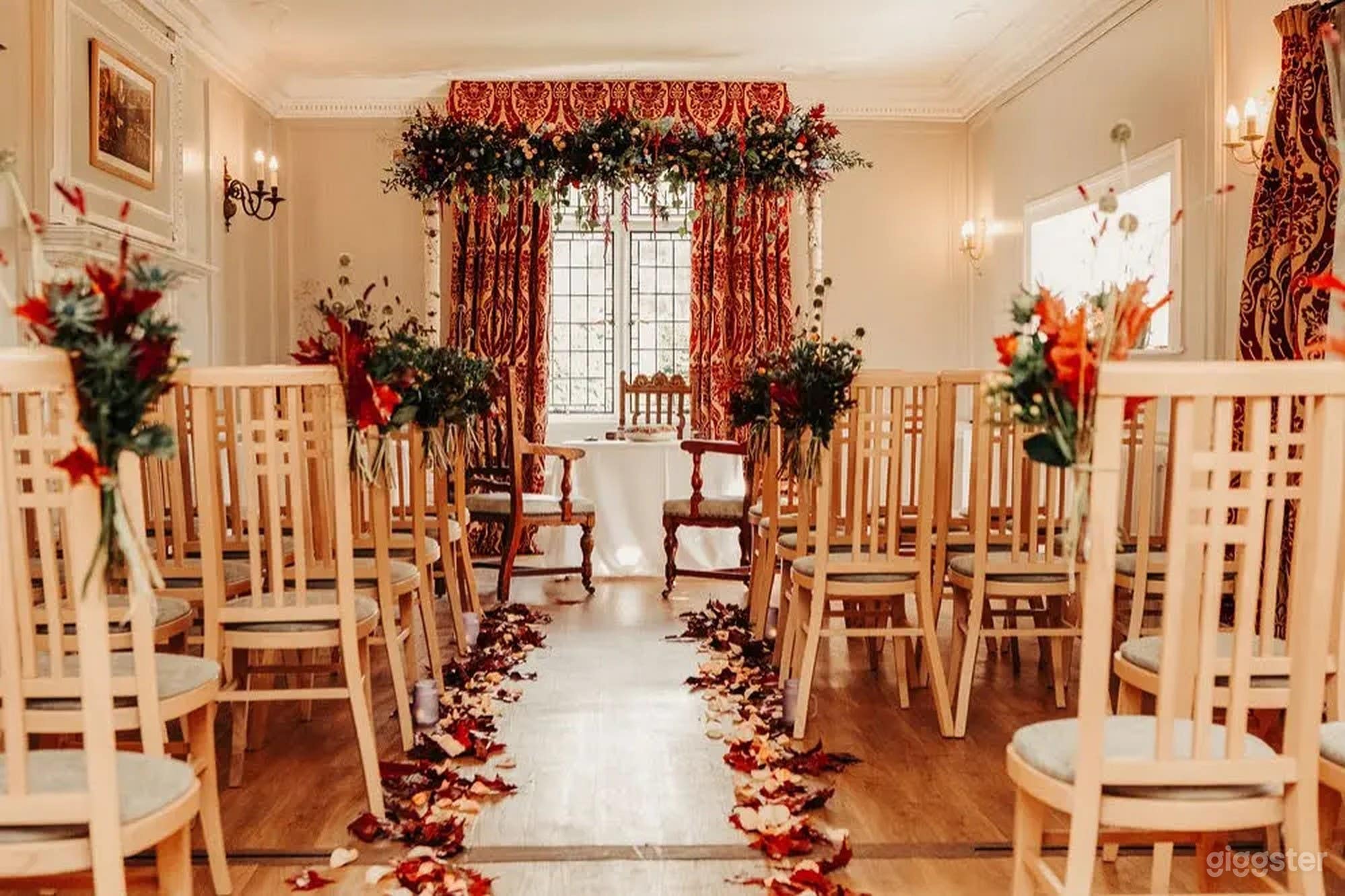 Long Ceremony Room Photo 1