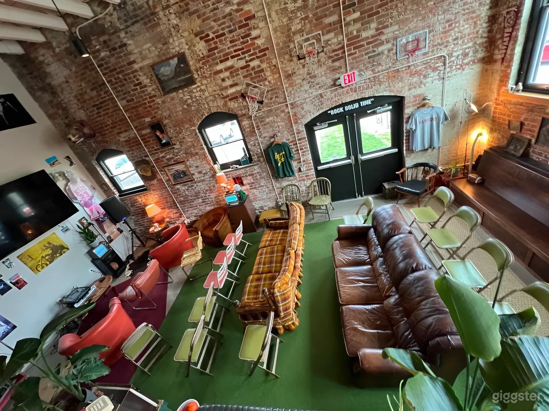 Versatile Private Event Space with Lounge, Bar & Games Photo 4