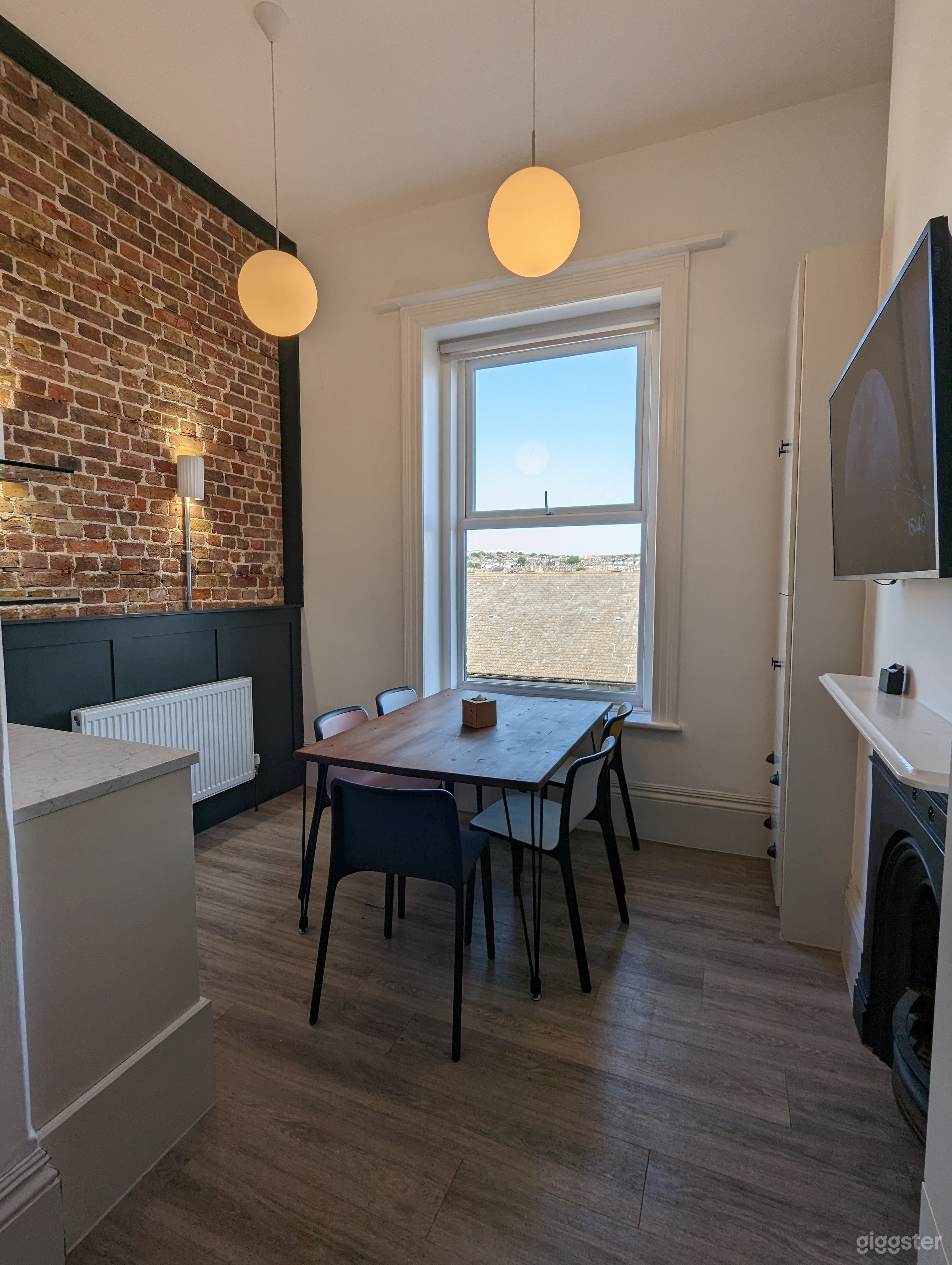 The Study (Cosy Room in Central Brighton) Photo 1