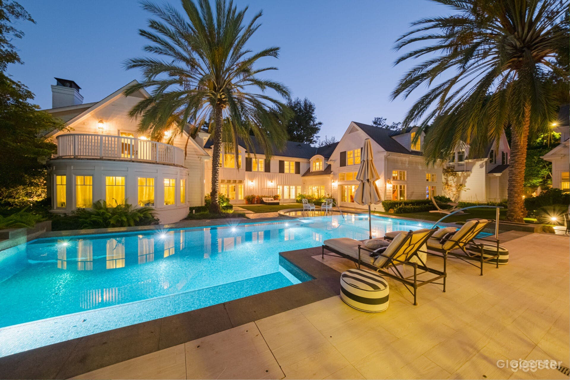 PALM SPRINGS OF BEVERLY HILLS/POOL Photo 3