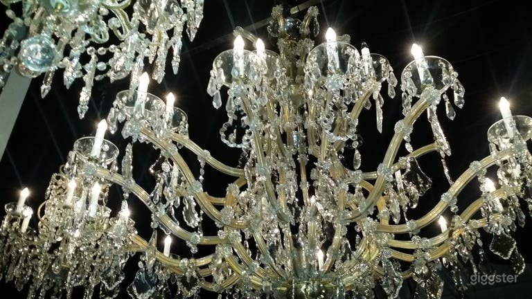  Ice Storm Liberace Chandelier 