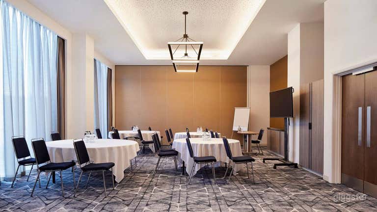  Eddington Meeting Room 