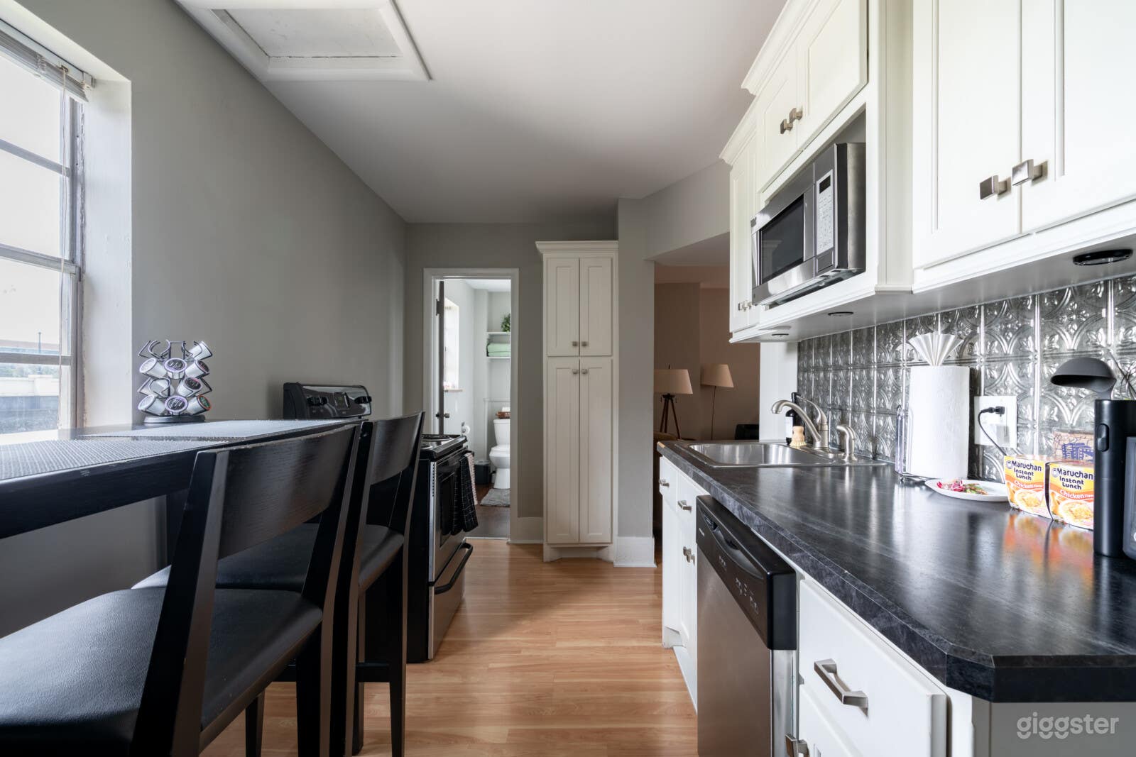 CONVENTION CENTER PET FRIENDLY HOME W/ FREE PARKING Photo 3